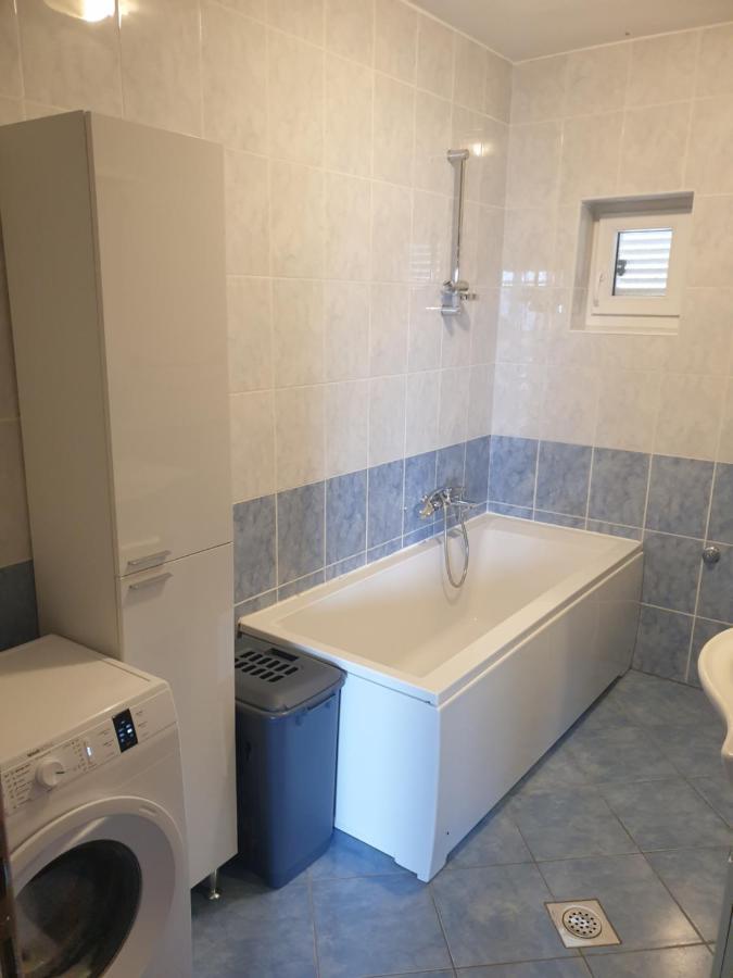 Apartmani Goga Starigrad Paklenica Εξωτερικό φωτογραφία