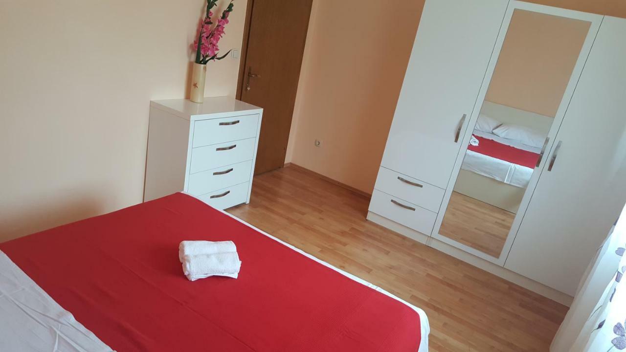Apartmani Goga Starigrad Paklenica Εξωτερικό φωτογραφία