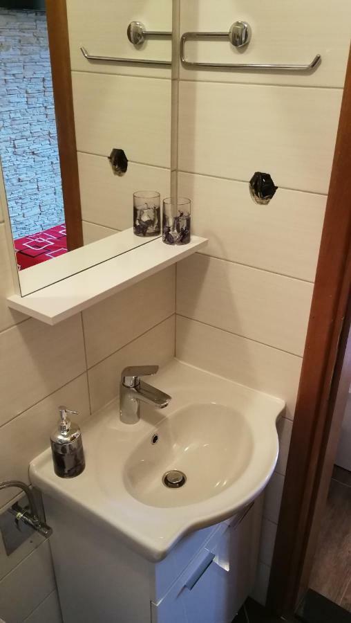 Apartmani Goga Starigrad Paklenica Εξωτερικό φωτογραφία